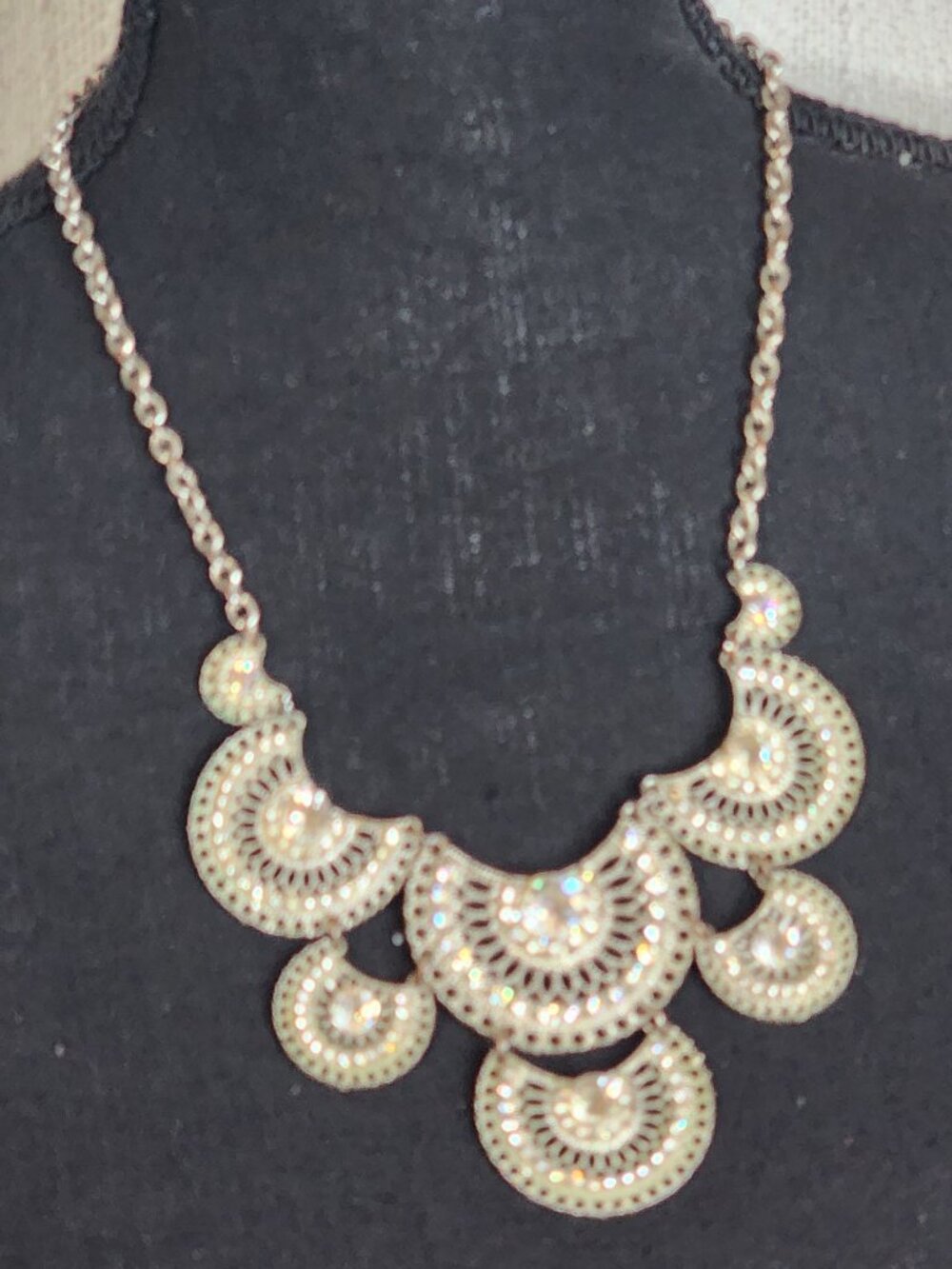 Decree JCP Vntg Silver Tone Filigree Clear Rhinestone 24" Statement Bib Necklace